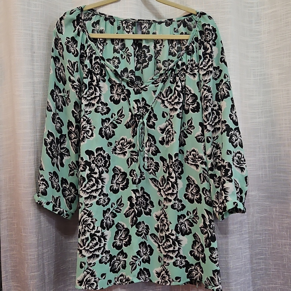 Massini Mint and Black Floral Blouse